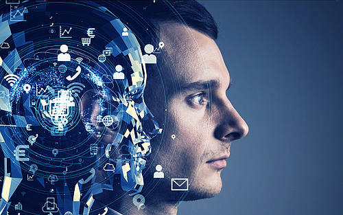 Mensch und Roboter im Profil