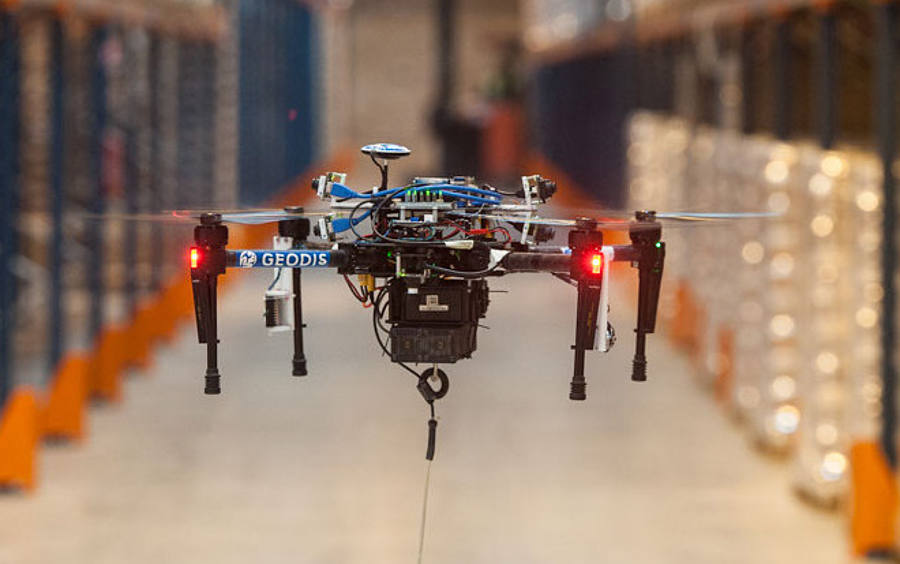 Die Quadcopter-Drohne ist mit vier hochauflösenden Kameras ausgestattet.