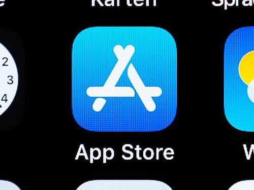 Im App Store von Apple ist Parler nicht mehr erhältlich - wie auch bei Google. Foto: Silas Stein/dpa