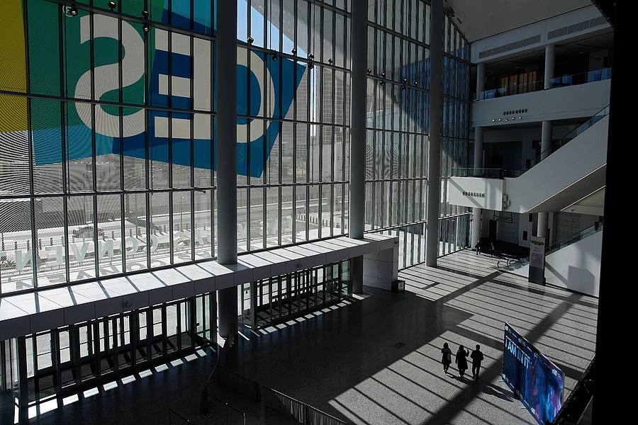CES (Consumer Electronics Show)