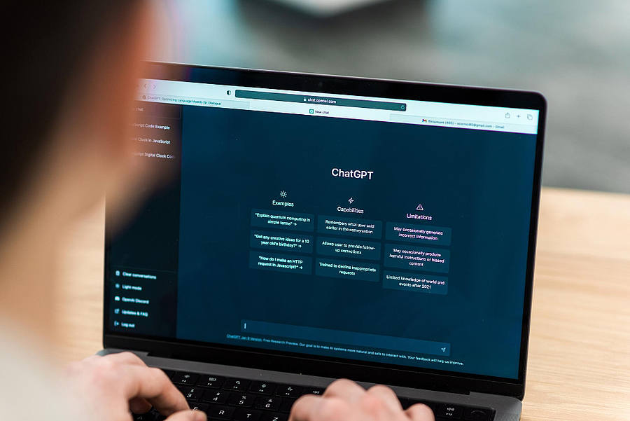 Chatbot auf Laptop