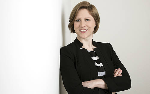 Dr. Cäcilia Zirn, Mayato