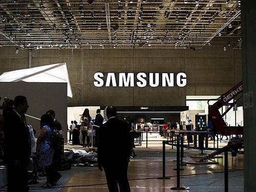 Aufbau des Samsung-Messestands auf der Elektronikmesse IFA in Berlin. Foto: Carsten Koall
