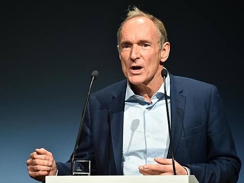 Tim Berners-Lee, Erfinder des World Wide Web, fordert auch im Internet Chancengleichheit für Frauen. Foto: Sven Braun/dpa