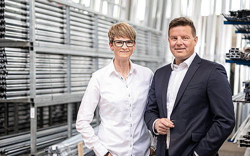 GlasMetall-Geschäftsführer Rüdiger Wolf und IT-Leiterin Bianca Senftleben
