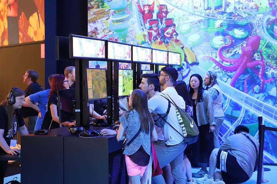 Besucher der Spielemesse Gamescom