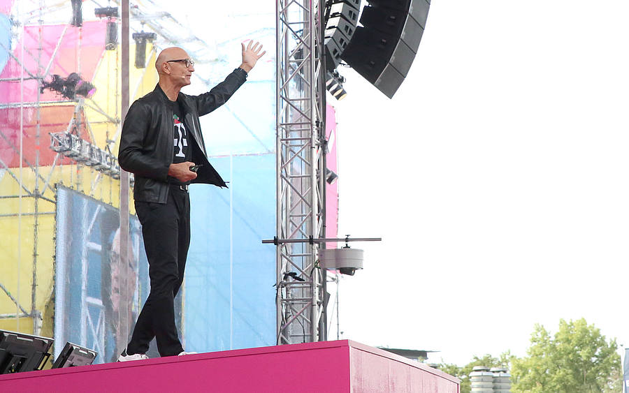 Tim Höttges, Telekom