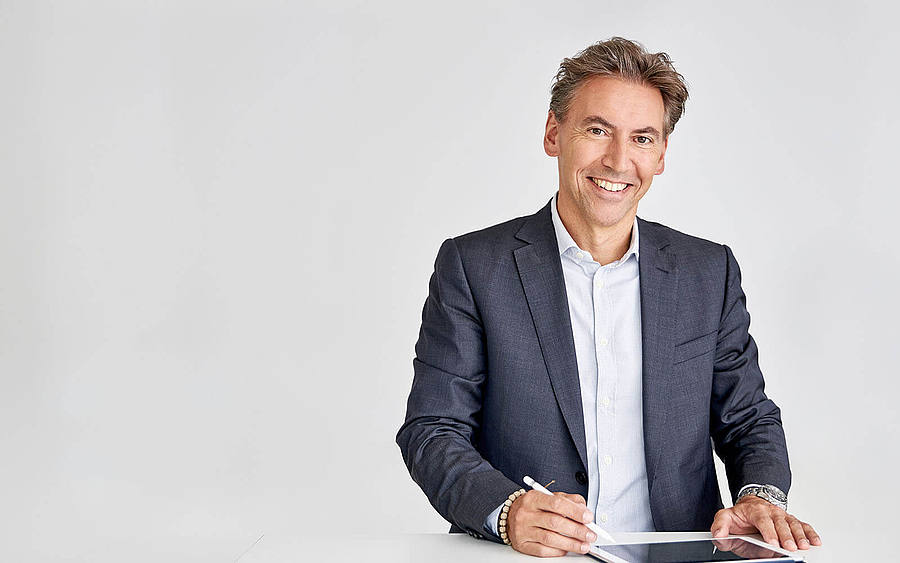 Dr. Ralf Gräßler, Veda
