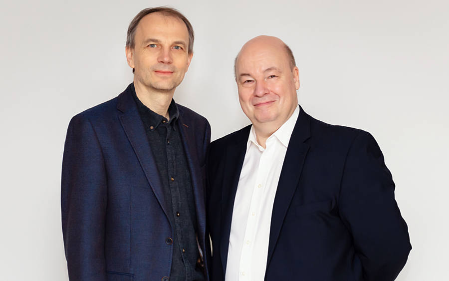 Christoph Machner und Thomas Sting, Geschäftsführer der DeRZ Deutsche Rechenzentren GmbH