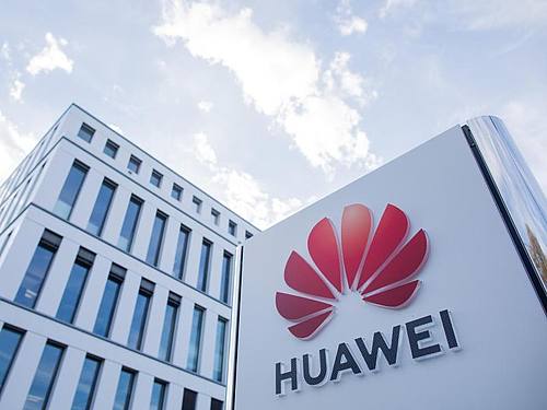 Die bereits im Mai 2019 eingeführten und schrittweise verschärften Sanktionen sehen vor, dass amerikanische Firmen Geschäftsbeziehungen mit Huawei nur mit einer speziellen Erlaubnis der US-Regierung unterhalten dürfen. Foto: Rolf Vennenbernd/dpa
