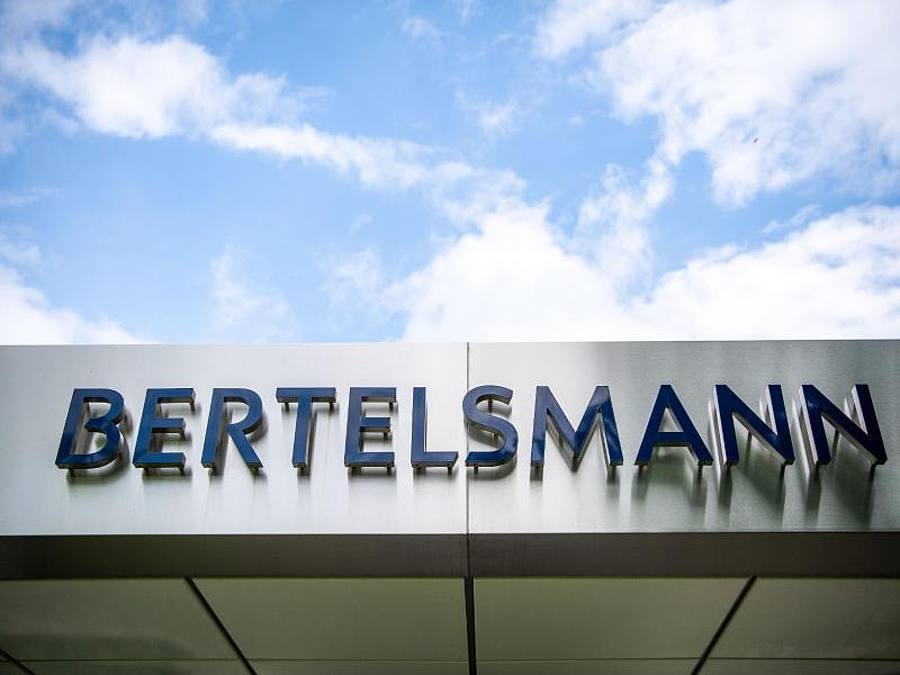 Dank einer Erholung der Werbemärkte und Wachstum im Dienstleistungsgeschäft hat Bertelsmann 2021 das beste operative Ergebnis in der Firmengeschichte erzielt. Foto: Lino Mirgeler/dpa