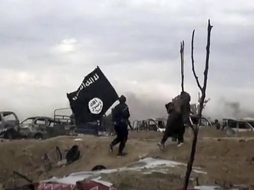 Solche Bilder soll es im Netz nicht mehr geben: Europäische Ermittler haben Server des IS-Sprachrohrs Amak erfolgreich angegriffen und lahmgelegt. Foto: Uncredited/Amaq News Agency/AP/dpa