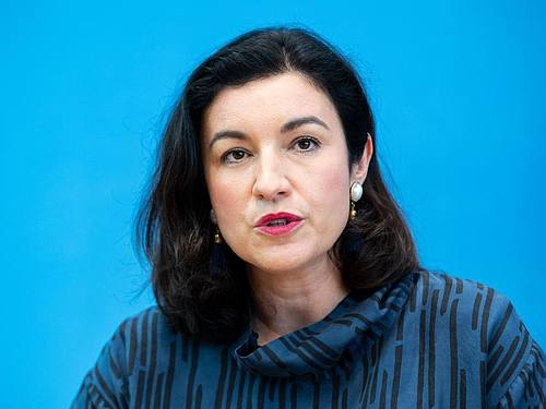 Digitalministerin Dorothee Bär hat mit ihrer spanischen Amtskollegin ein Pilotprojekt für ein grenzüberschreitendes digitales Ausweissystem gestartet. Foto: Bernd von Jutrczenka/dpa Pool/dpa/Archiv
