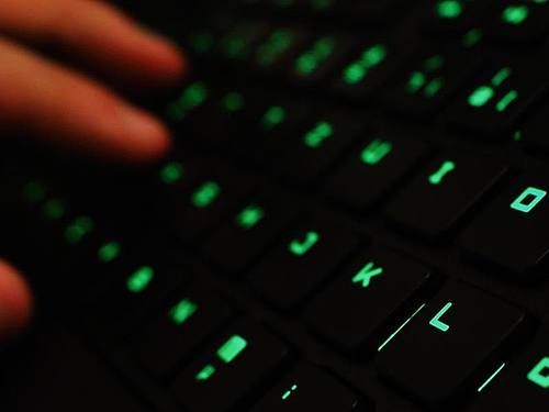 Die Streaming-Plattform Twitch ist Opfer eines großen Datendiebstahls geworden. Foto: Nicolas Armer/dpa