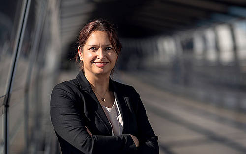 Nadine Riederer, Avision