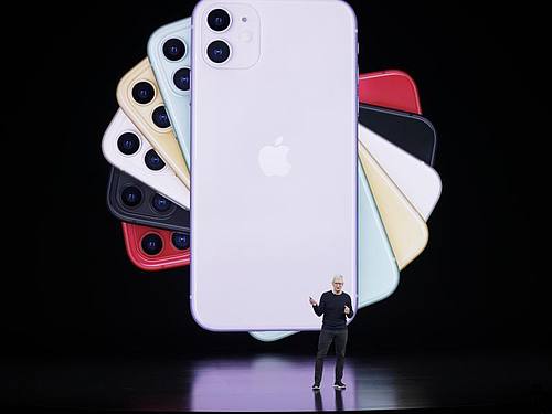 Apple-Geschäftsführer Tim Cook bei der Produktvorstellung des iPhone 11. Foto: Tony Avelar/FR155217 AP