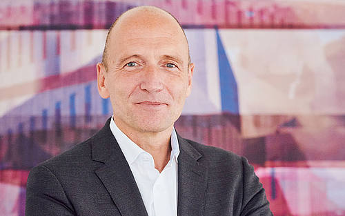 Prof. Dr. Volker Gruhn, Gründer und Aufsichtsvorsitzender von Adesso