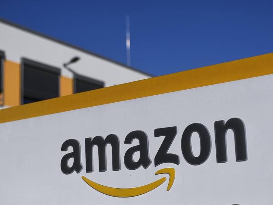 Amazon Firmenlogo. Foto: Ina Fassbender/dpa