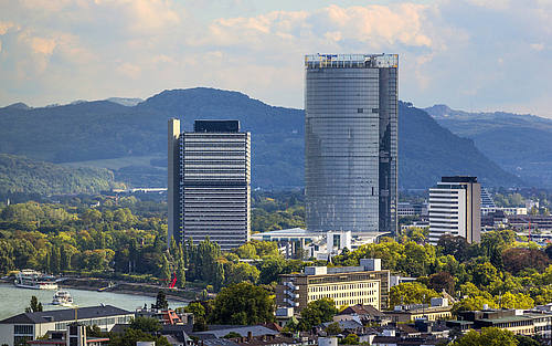Ansicht des Rheins in der Stadt Bonn