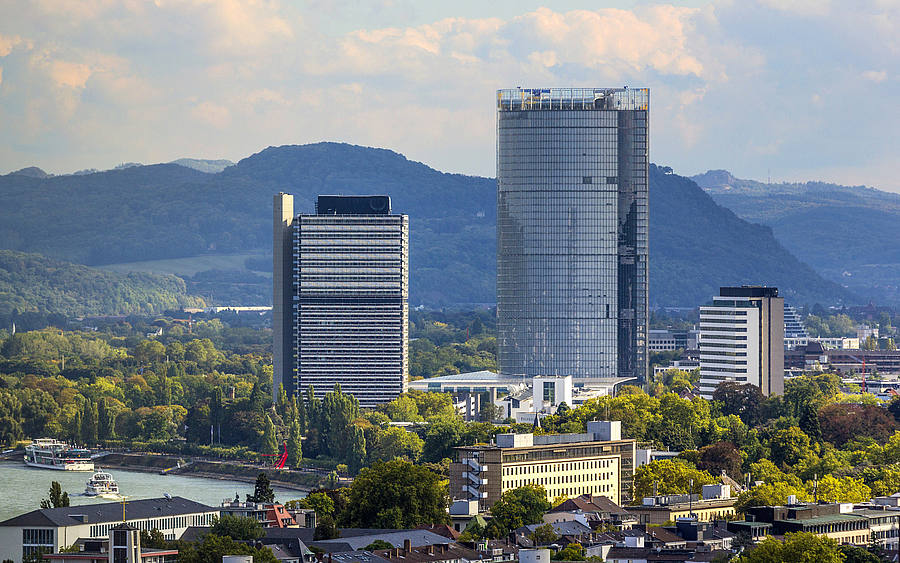 Ansicht des Rheins in der Stadt Bonn