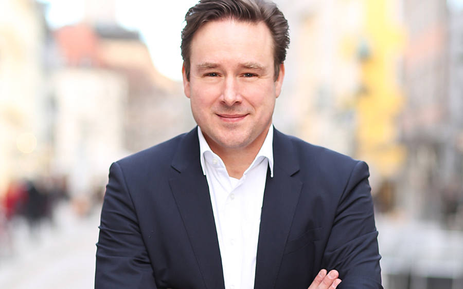 Mario Ester