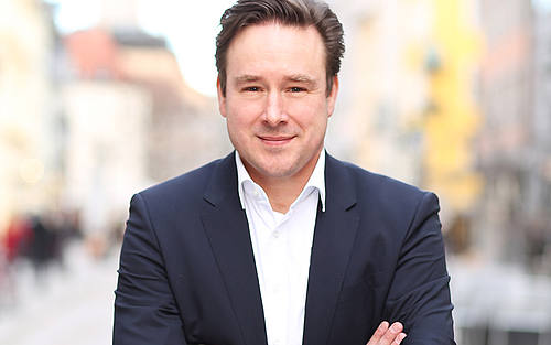 Mario Ester