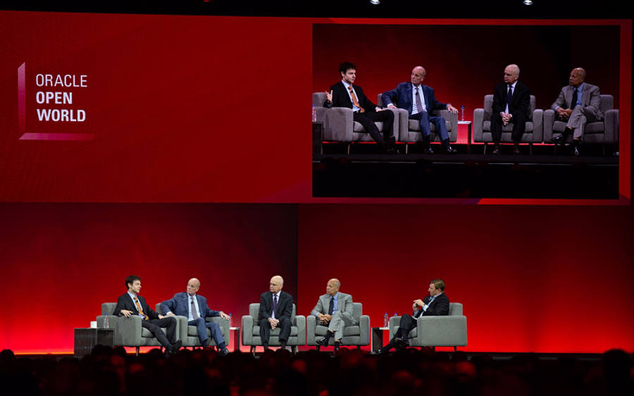 Die Bühne der Oracle-Messe „Open Cloud”