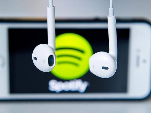 Spotify hat im vergangenen Quartal fünf Millionen zahlende Abo-Kunden hinzugewonnen. Foto: Daniel Bockwoldt