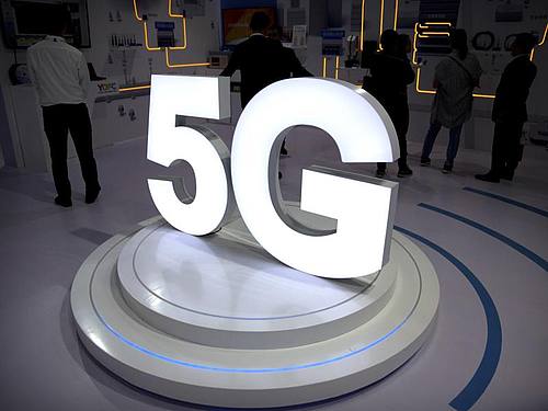 Im Vergleich zur Technologie 4G (LTE) ist 5G um ein Vielfaches schneller. Foto: Mark Schiefelbein/AP