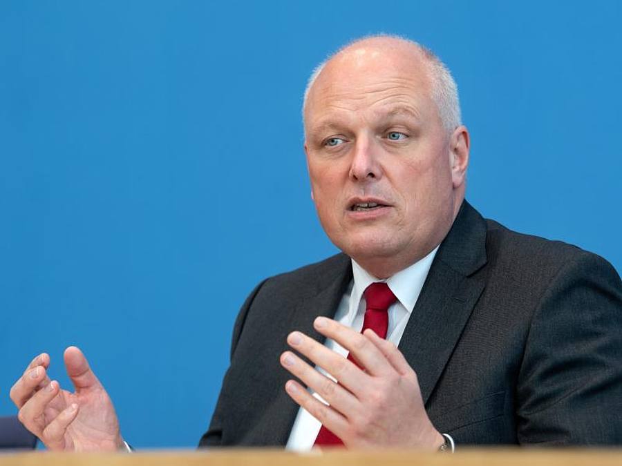Der Datenschutzbeauftragte Ulrich Kelber (SPD) bei einer Pressekonferenz. Foto: Bernd von Jutrczenka/dpa