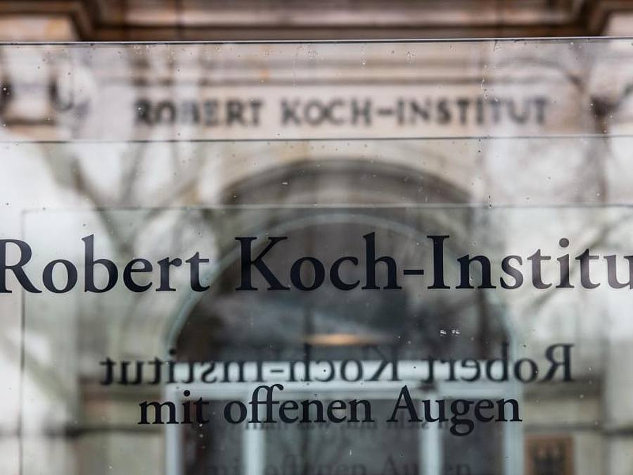 Eingang des Robert Koch-Instituts in Berlin. Foto: Paul Zinken/dpa