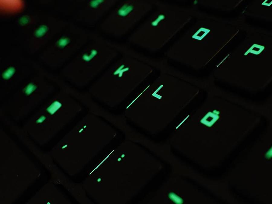Europol warnt vor einem zunehmenden Einsatz von Deepfake-Technologie durch die Organisierte Kriminalität. Foto: Nicolas Armer/dpa