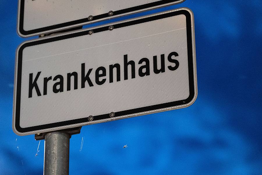 Krankenhaus-Schild