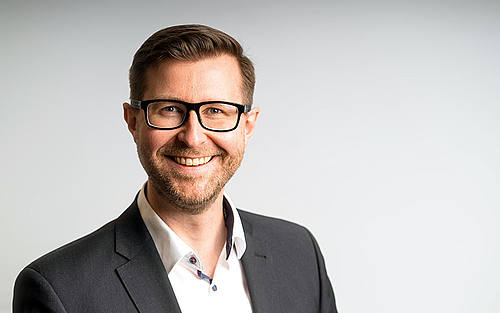Bastian Minet, First Cash Solution