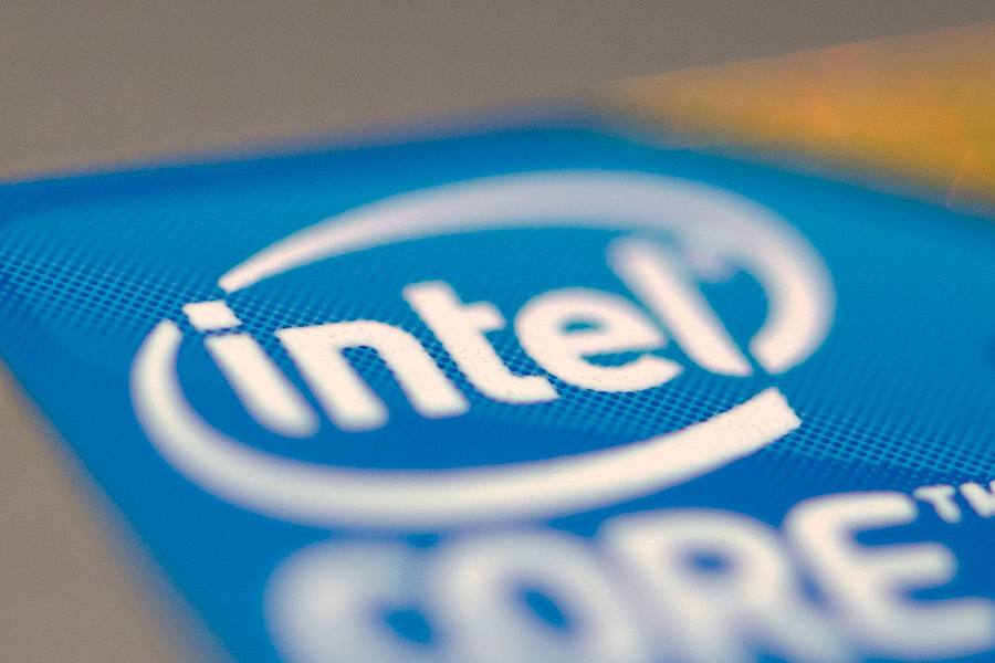 Der US-Chiphersteller Intel hofft beim Bau seiner neuen Halbleiterwerke in Magdeburg auf einen frühzeitigen Beginn im nächsten Jahr.