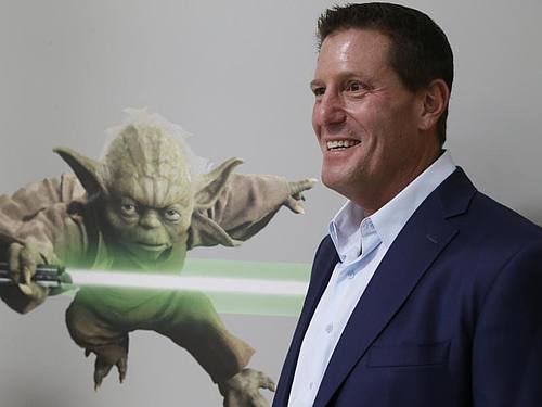 Kevin Mayer war zuletzt unter anderem für den Aufbau des im vergangenen Jahr gestarteten Streamingdienstes Disney+ zuständig. Foto: Damian Dovarganes/AP/dpa