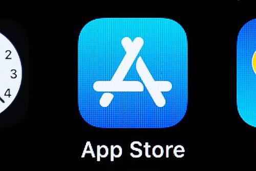 Das Logo des App Store auf dem Bildschirm eines iPhones.
