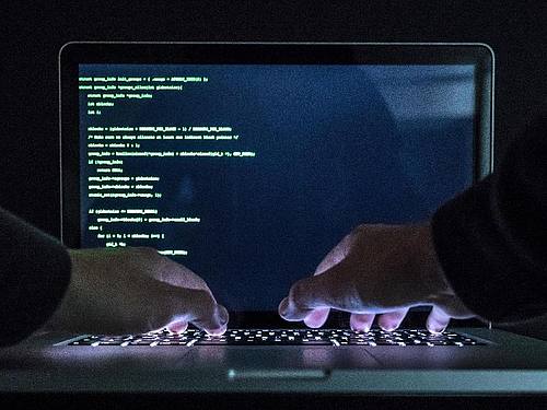 Der neue Schädling nistet sich in einem dem Betriebssystem vorgelagerten Bereich (UEFI) direkt auf dem Chip ein. Foto: Silas Stein