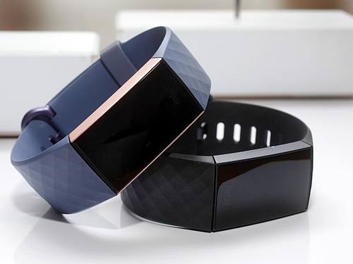 Fitbit Charge 3 Fitness-Tracker: Google hatte Anfang November des vergangenen Jahres Pläne zur Übernahme von Fitbit für gut zwei Milliarden Dollar bekanntgegeben. Foto: Richard Drew/AP/dpa