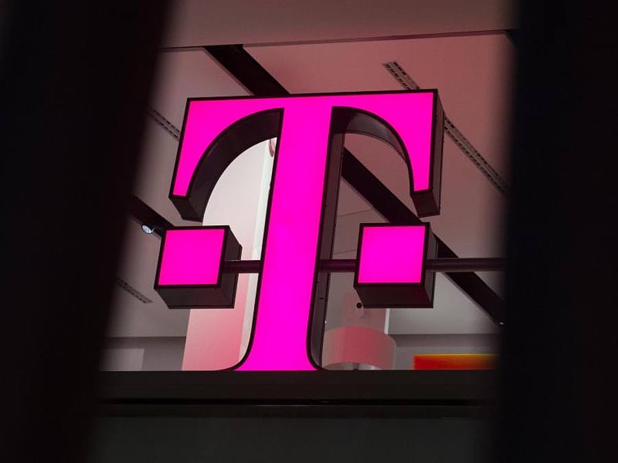 Die Deutsche Telekom steigt in den Markt mit Cloud-Telefonie ein. Foto: Rainer Jensen/dpa