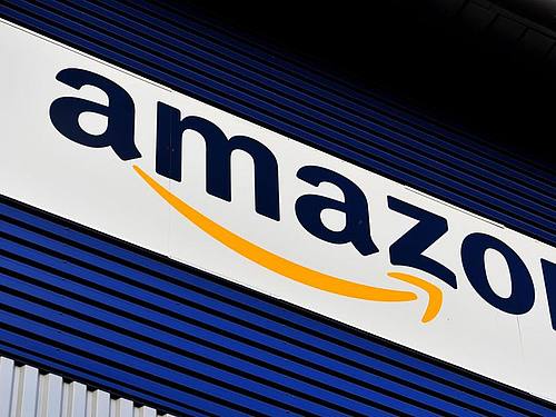 Das Amazon-Logo an einem Londoner Logistikzentrum. Foto: Nick Ansell/PA Wire/dpa
