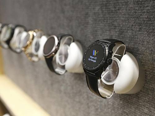 „Wear OS”-Uhren von Google auf der Technik-Messe CES in Las Vegas.