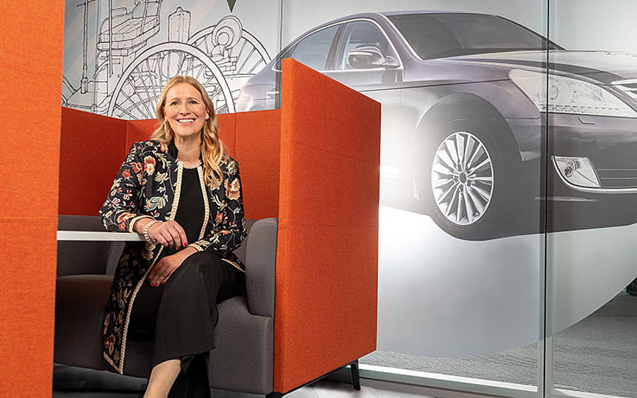 Andrea Hendrickx, Infosys