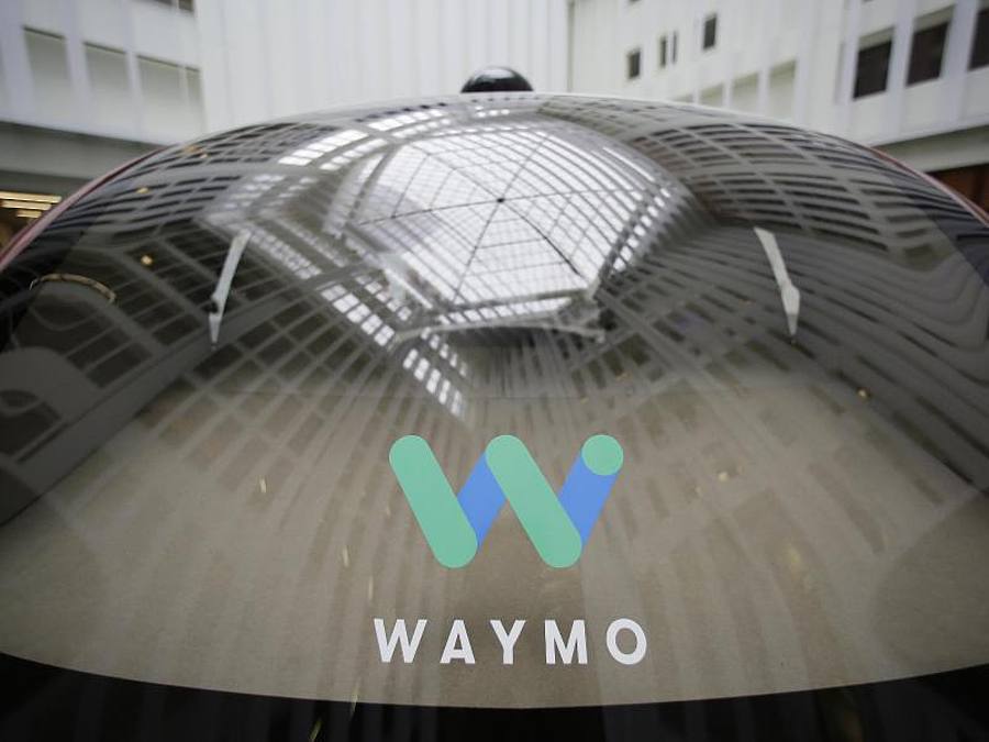 Die Google-Schwesterfirma Waymo plant ihre Roboterwagen-Technologie auch in Privatfahrzeuge zu bringen. Foto: Eric Risberg/AP
