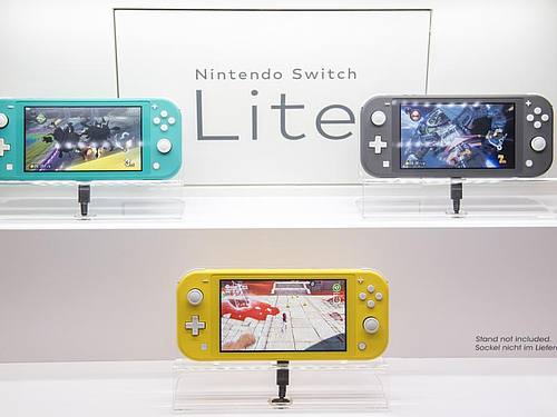 Konsole Switch Lite von Nintendo. Foto: Andrea Warnecke/dpa-tmn/dpa