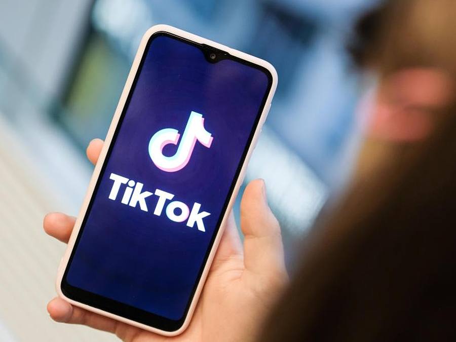 TikTok App auf dem Smartphone. Foto: Jens Kalaene/dpa-Zentralbild/dpa