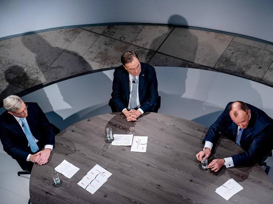 Vor der Wahl des CDU-Bundesvorsitzenden stellen sich die Kandidaten in der per Livestream übertragenen Diskussion erneut den Mitgliedern. Foto: Michael Kappeler/dpa