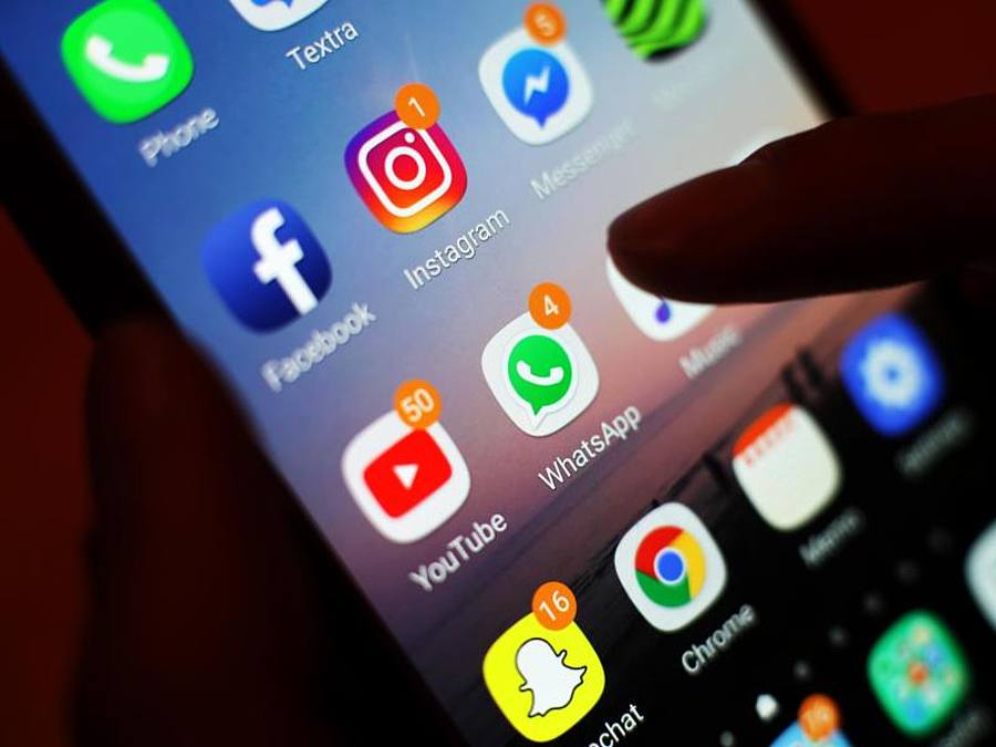 Instagram und Whatsapp bekommen künftig einen Facebook-Namenszusatz. ((Foto: Yui Mok/PA Wire))