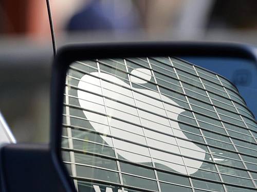 Über das Autoprojekt von Apple wird schon seit Jahren viel spekuliert. Erst wollte der iPhone-Konzern dem Vernehmen nach ein eigenes Auto bauen und hatte schon Prototypen entworfen. Foto: John G. Mabanglo/EPA/dpa