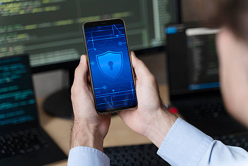 Nahaufnahme Hände, die Smartphone halten